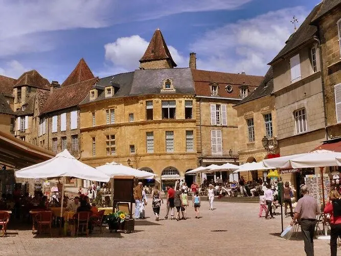Luxury Near The Cute Towns Of Sarlat And Rocamadour *